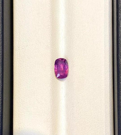 Natural Sapphire - 0.755 Ct