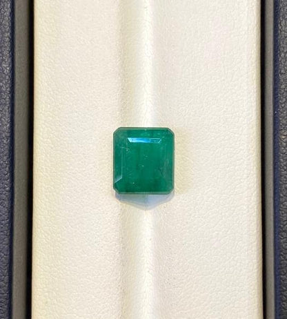 Natural Emerald 4.800 Ct