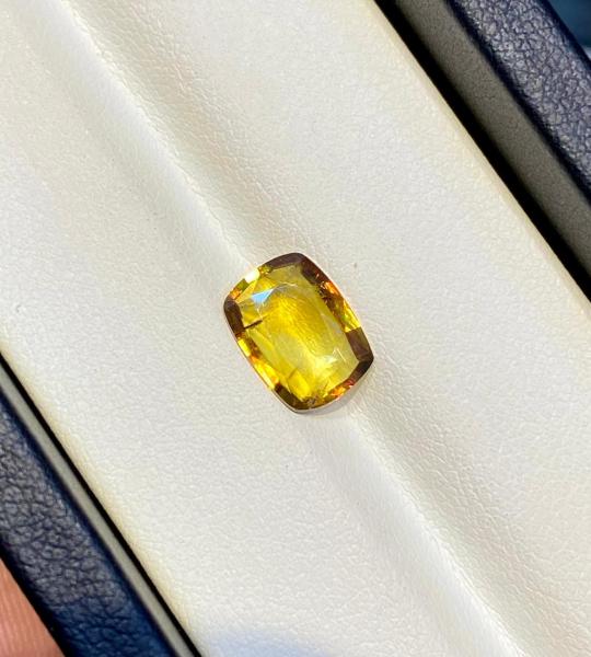 Natural Sphene 1.940 Ct