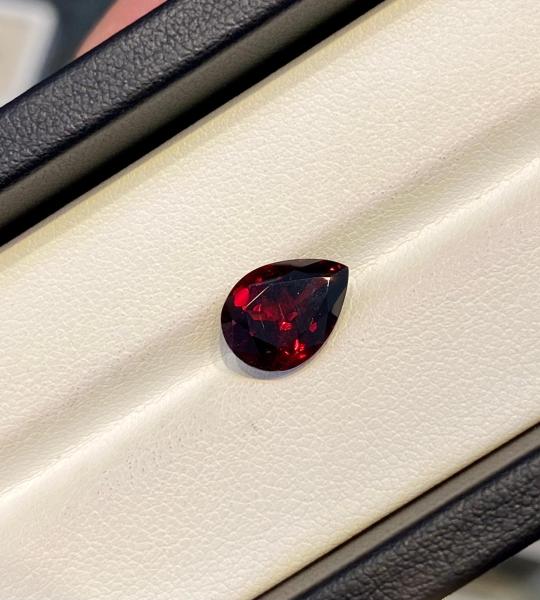 Natural Garnet 3.575 Ct