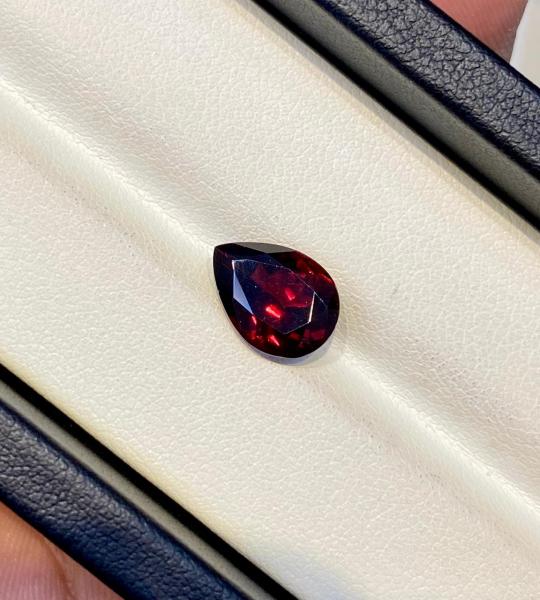 Natural Garnet 3.575 Ct